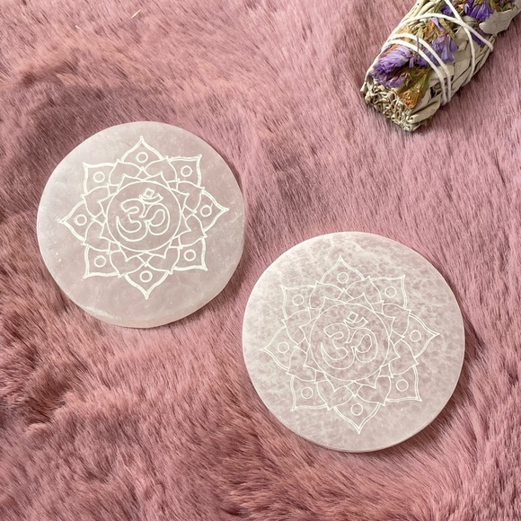 Ohm selenite - Picture 2 of 3